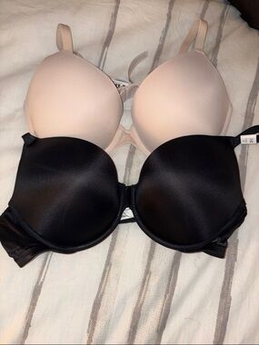 2 Push Up Bras VS